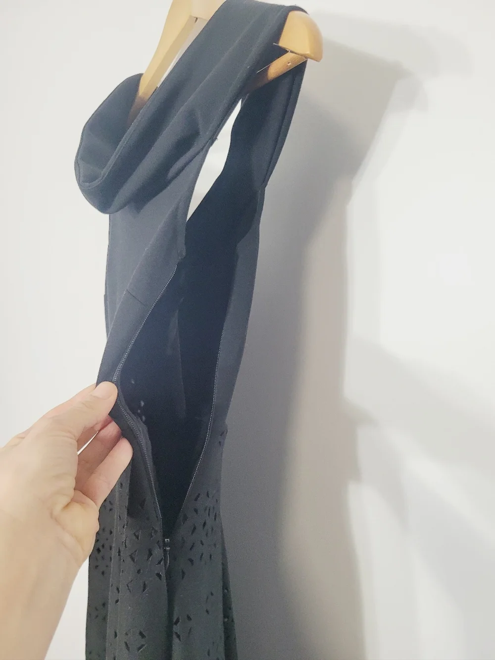 Banana Republic Petite NEW Black Off the Shoudlers Geometric Cut Out Pattern 2P - Picture 11 of 16